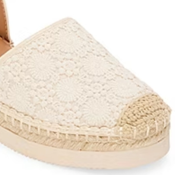 a.n.a Beige Floral Espadrille Flats. 8 - Picture 11 of 12